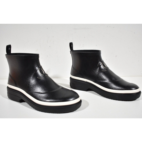 Chanel 23A Black White Caoutchouc Rubber CC Logo Low Top Short Rain Boots 41 - Picture 2 of 12